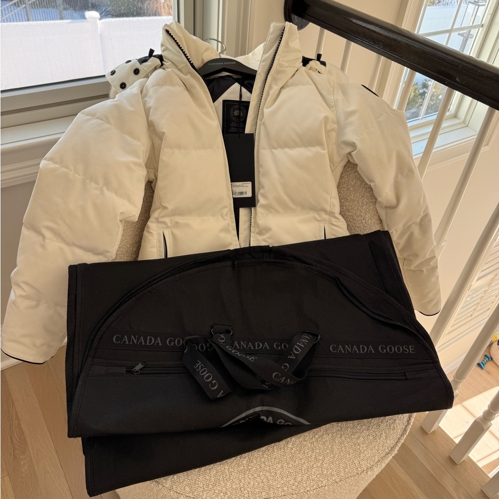 Canada Goose Black Label Parka - Picture 9 of 9